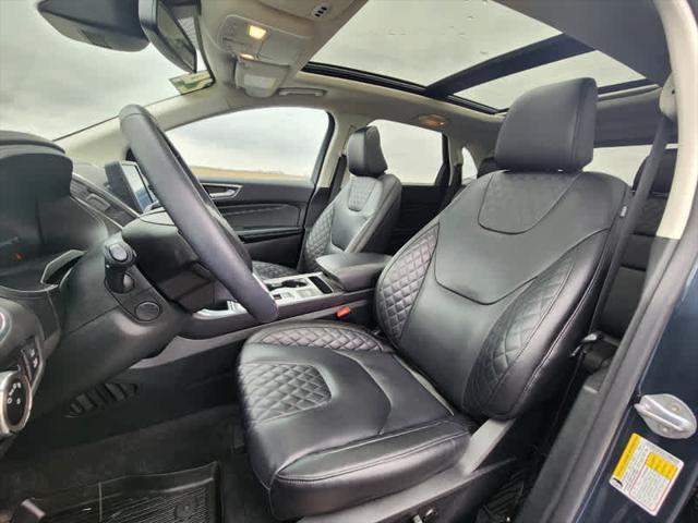 Photo of 2024 Stone Blue Metallic Ford Edge