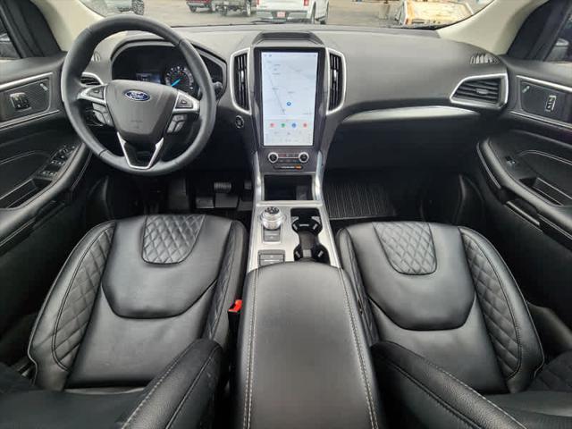 Photo of 2024 Stone Blue Metallic Ford Edge