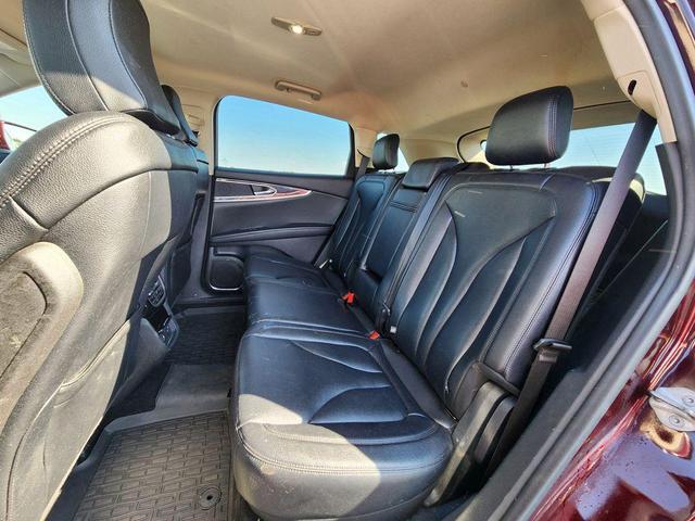 Photo of 2022 Burgundy Velvet Metallic Tinted Clearcoat Lincoln Nautilus