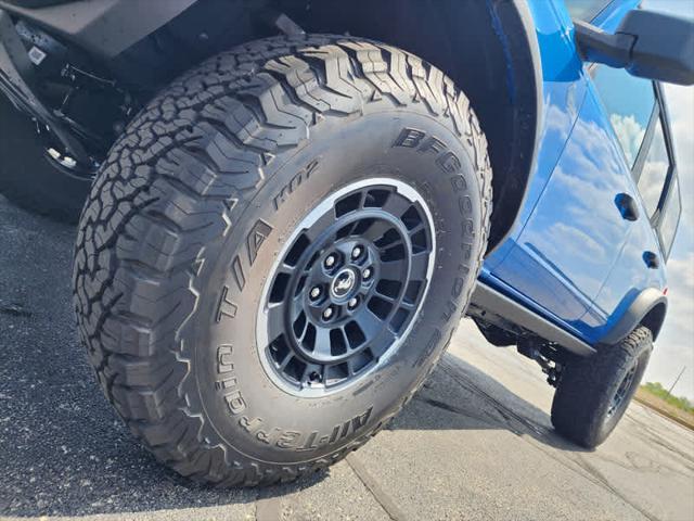 Photo of 2024 Velocity Blue Metallic Ford Bronco