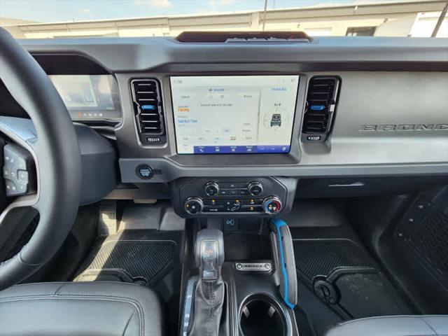 Photo of 2024 Velocity Blue Metallic Ford Bronco