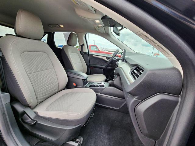 Photo of 2022 Agate Black Metallic Ford Escape