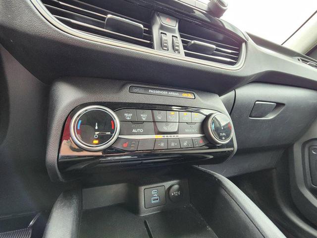 Photo of 2022 Agate Black Metallic Ford Escape