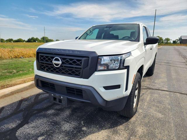 Photo of 2022 Glacier White Nissan Frontier