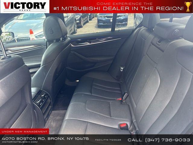 Photo of 2019 Dark Graphite Metallic BMW 530