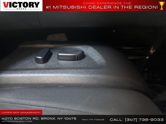 Photo of 2022 Pearl White Tricoat Nissan Altima
