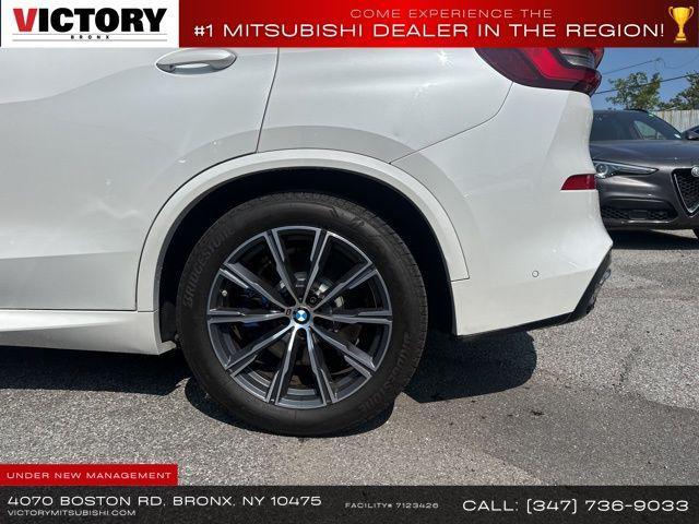 Photo of 2019 Mineral White Metallic BMW X5
