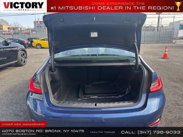 Photo of 2022 Phytonic Blue Metallic BMW 330