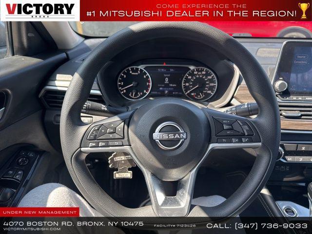 Photo of 2023 Gun Metallic Nissan Altima