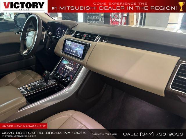 Photo of 2021 White Land Rover Range Rover Sport