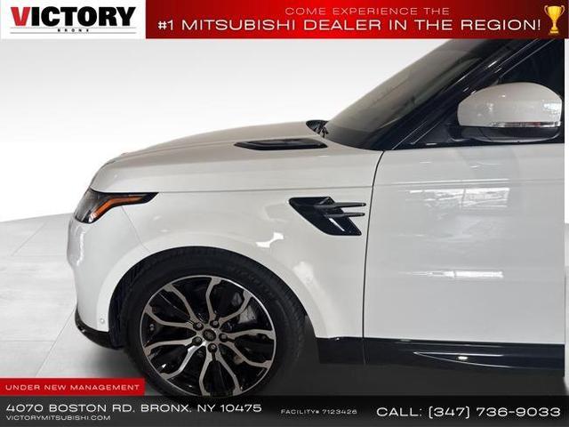 Photo of 2021 White Land Rover Range Rover Sport