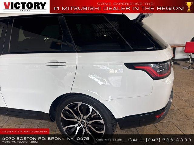 Photo of 2021 White Land Rover Range Rover Sport