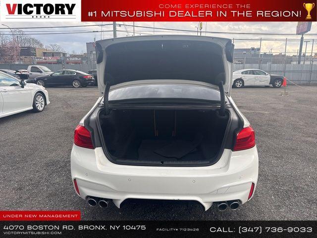 Photo of 2019 Alpine White BMW M5