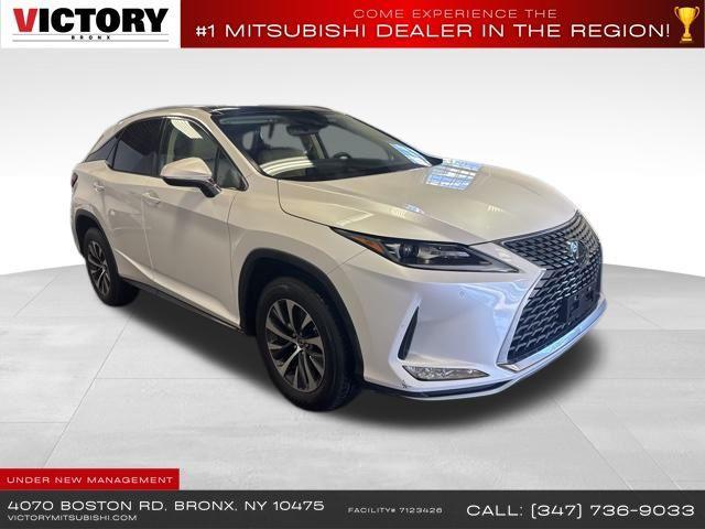 Photo of 2022 Eminent White Pearl Lexus RX 350