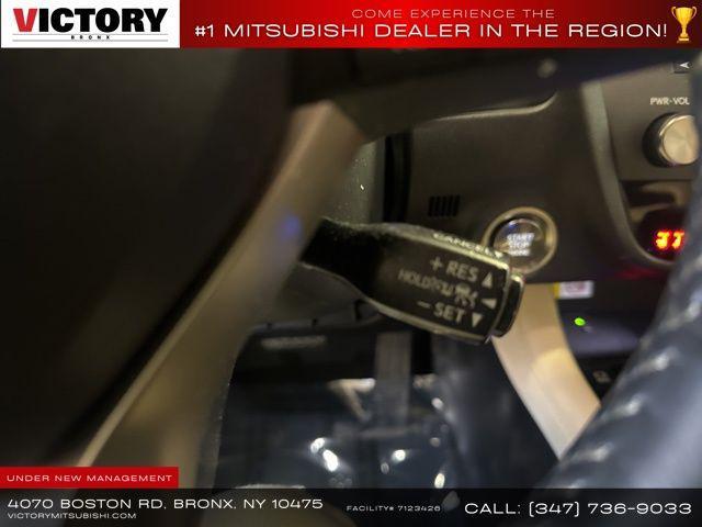 Photo of 2022 Eminent White Pearl Lexus RX 350
