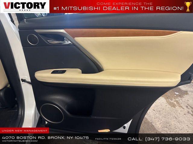 Photo of 2022 Eminent White Pearl Lexus RX 350