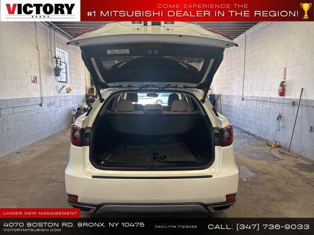 Photo of 2022 Eminent White Pearl Lexus RX 350