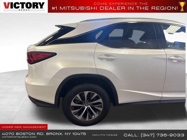 Photo of 2022 Eminent White Pearl Lexus RX 350