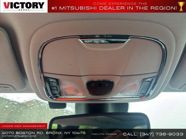 Photo of 2022 Bright White Clearcoat Jeep Cherokee