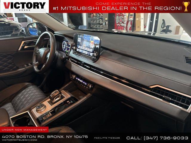 Photo of 2024 Bronze Mitsubishi Outlander PHEV