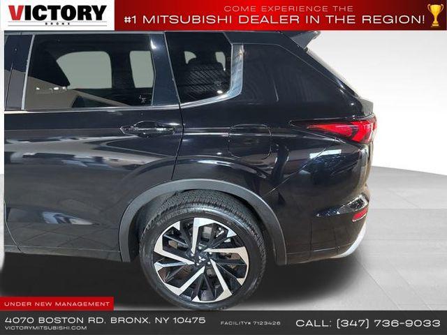 Photo of 2024 Bronze Mitsubishi Outlander PHEV