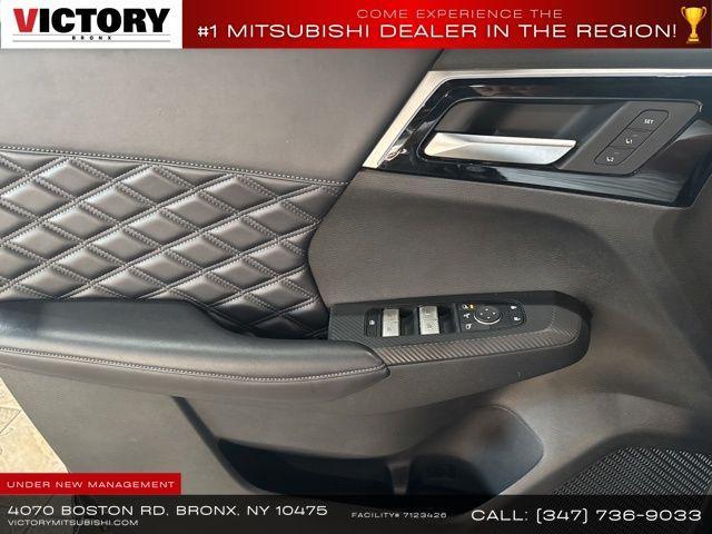 Photo of 2024 Bronze Mitsubishi Outlander PHEV