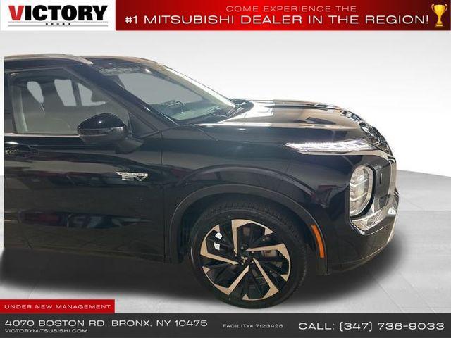 Photo of 2024 Bronze Mitsubishi Outlander PHEV