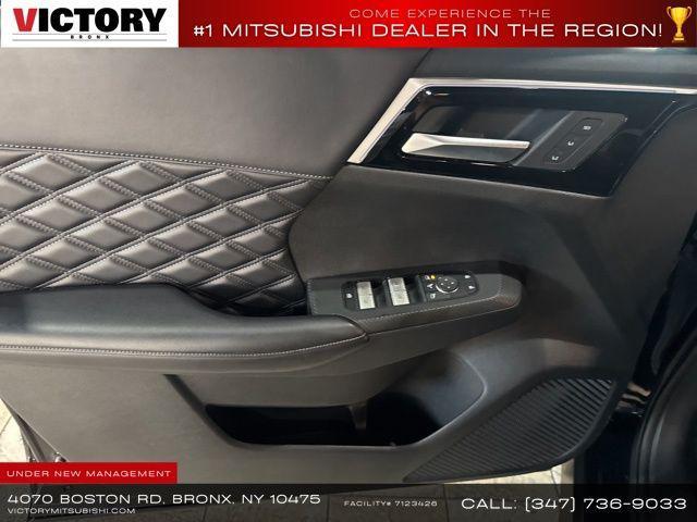 Photo of 2024 Bronze Mitsubishi Outlander PHEV