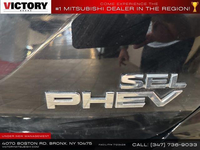 Photo of 2024 Bronze Mitsubishi Outlander PHEV