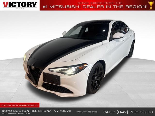 Photo of 2018 Alfa White Alfa Romeo Giulia