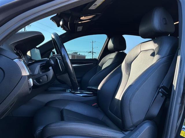 Photo of 2018 Black BMW 530