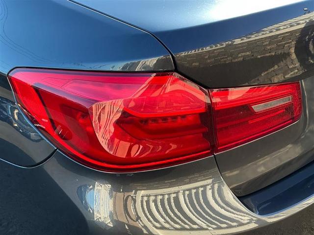 Photo of 2018 Black BMW 530