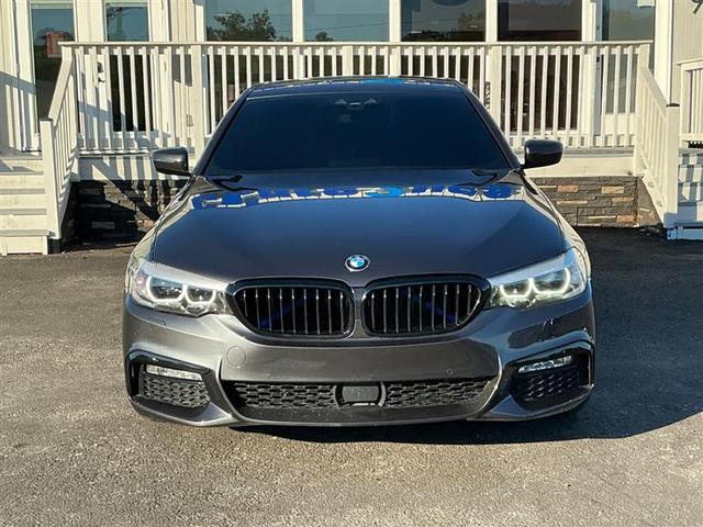 Photo of 2018 Black BMW 530