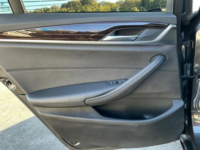 Photo of 2018 Black BMW 530