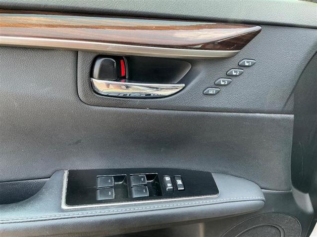 Photo of 2017 Silver Lexus ES 350