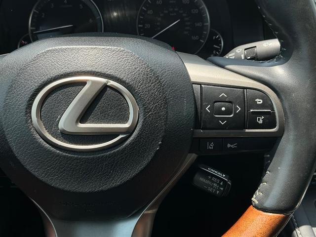 Photo of 2017 Silver Lexus ES 350