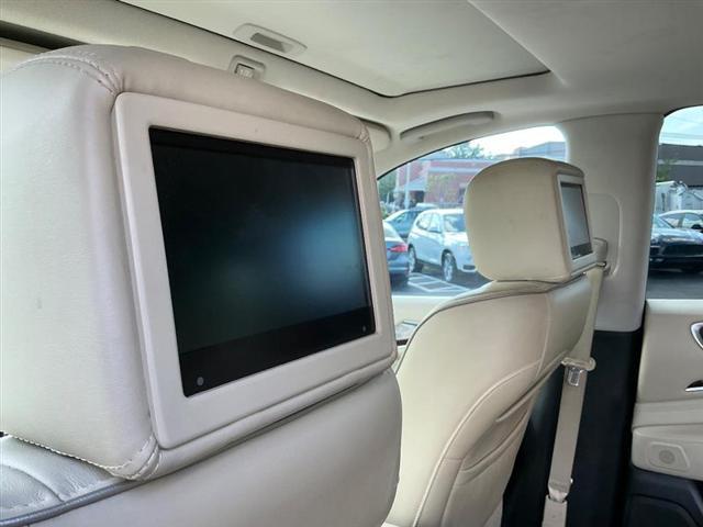 Photo of 2017 Hermosa Blue INFINITI QX60