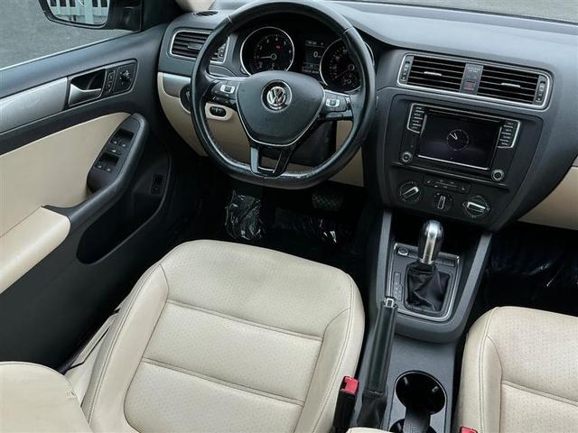 Photo of 2017 Black Volkswagen Jetta