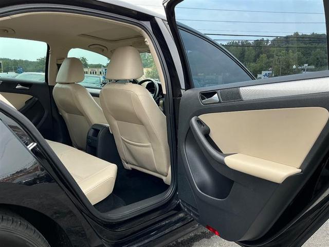 Photo of 2017 Black Volkswagen Jetta