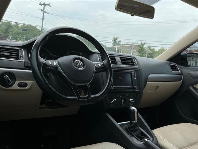 Photo of 2017 Black Volkswagen Jetta