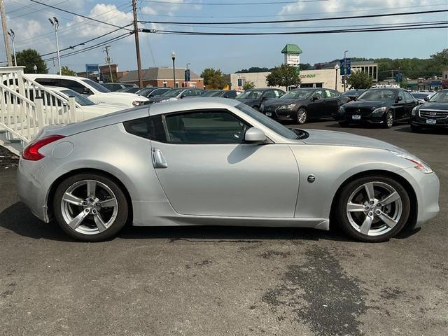 Photo of 2009 Brilliant Silver Metallic Nissan 370Z