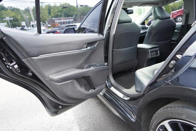 Photo of 2019 Midnight Black Metallic Toyota Camry