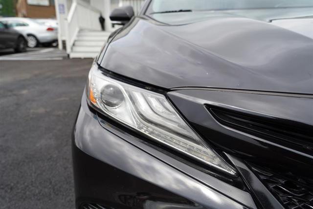 Photo of 2019 Midnight Black Metallic Toyota Camry