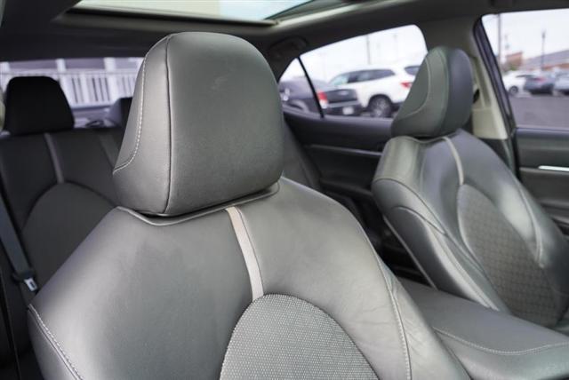 Photo of 2019 Midnight Black Metallic Toyota Camry