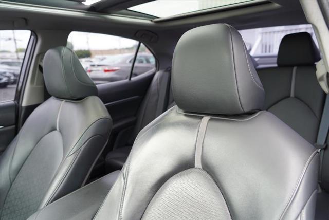 Photo of 2019 Midnight Black Metallic Toyota Camry