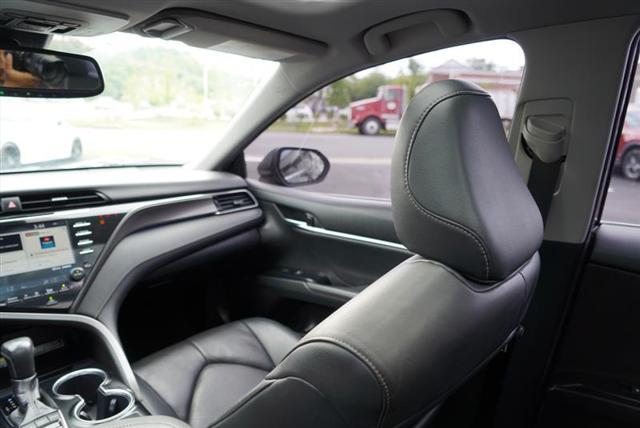 Photo of 2019 Midnight Black Metallic Toyota Camry