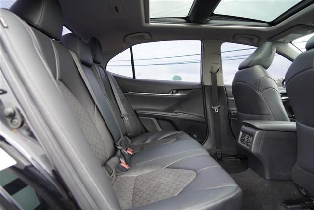 Photo of 2019 Midnight Black Metallic Toyota Camry