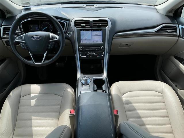 Photo of 2017 Burgundy Velvet Metallic Tinted Clearcoat Ford Fusion