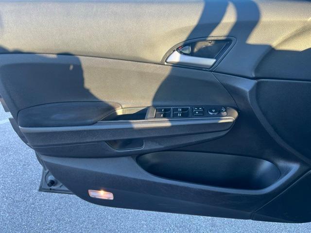 Photo of 2009 Polished Metal Metallic Honda Accord