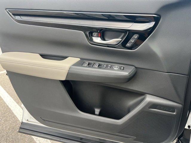 Photo of 2023 Platinum White Pearl Honda CR-V